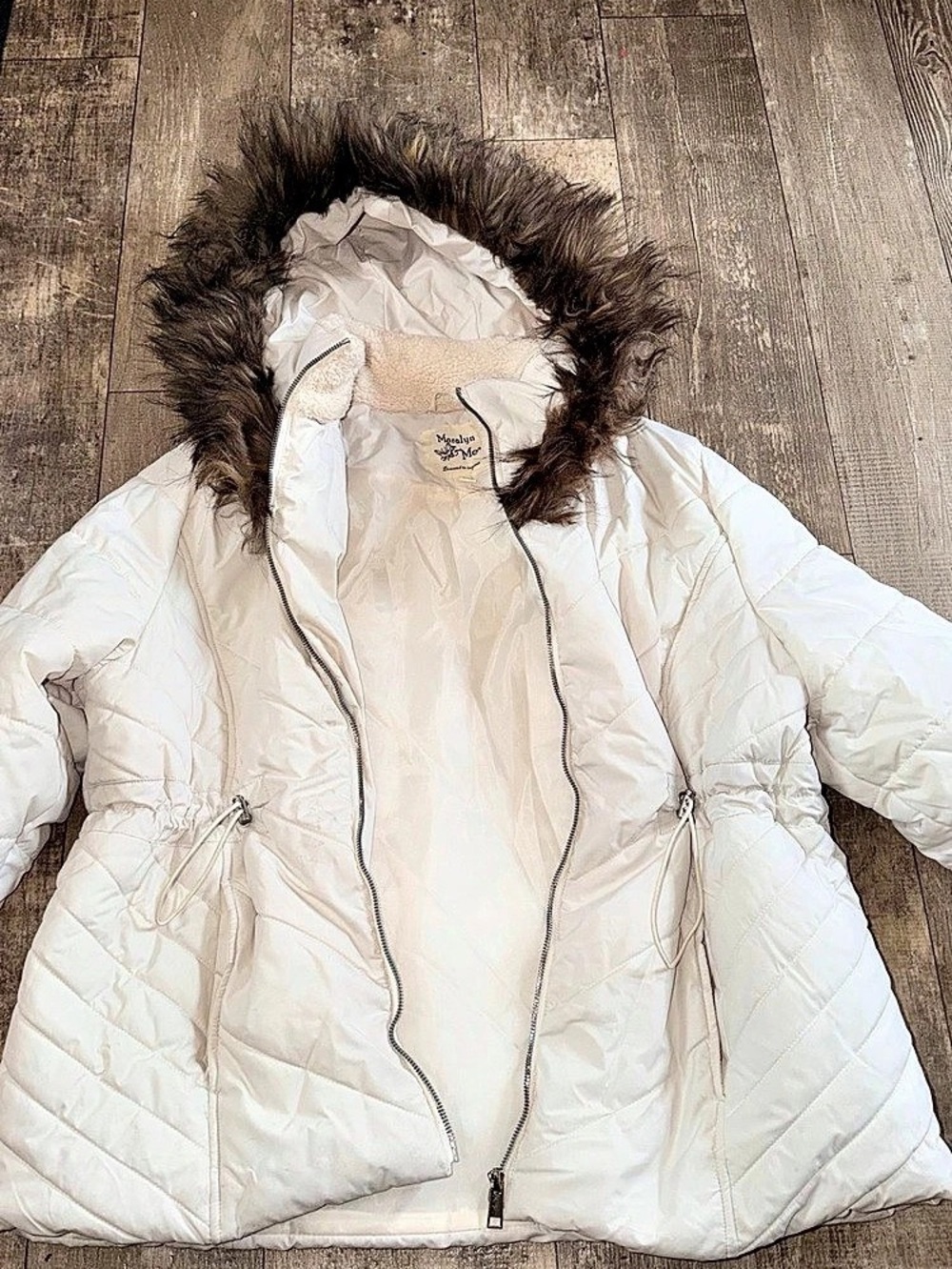 Marilyn Me Women's Puffer Jacket White Size Medium Like New